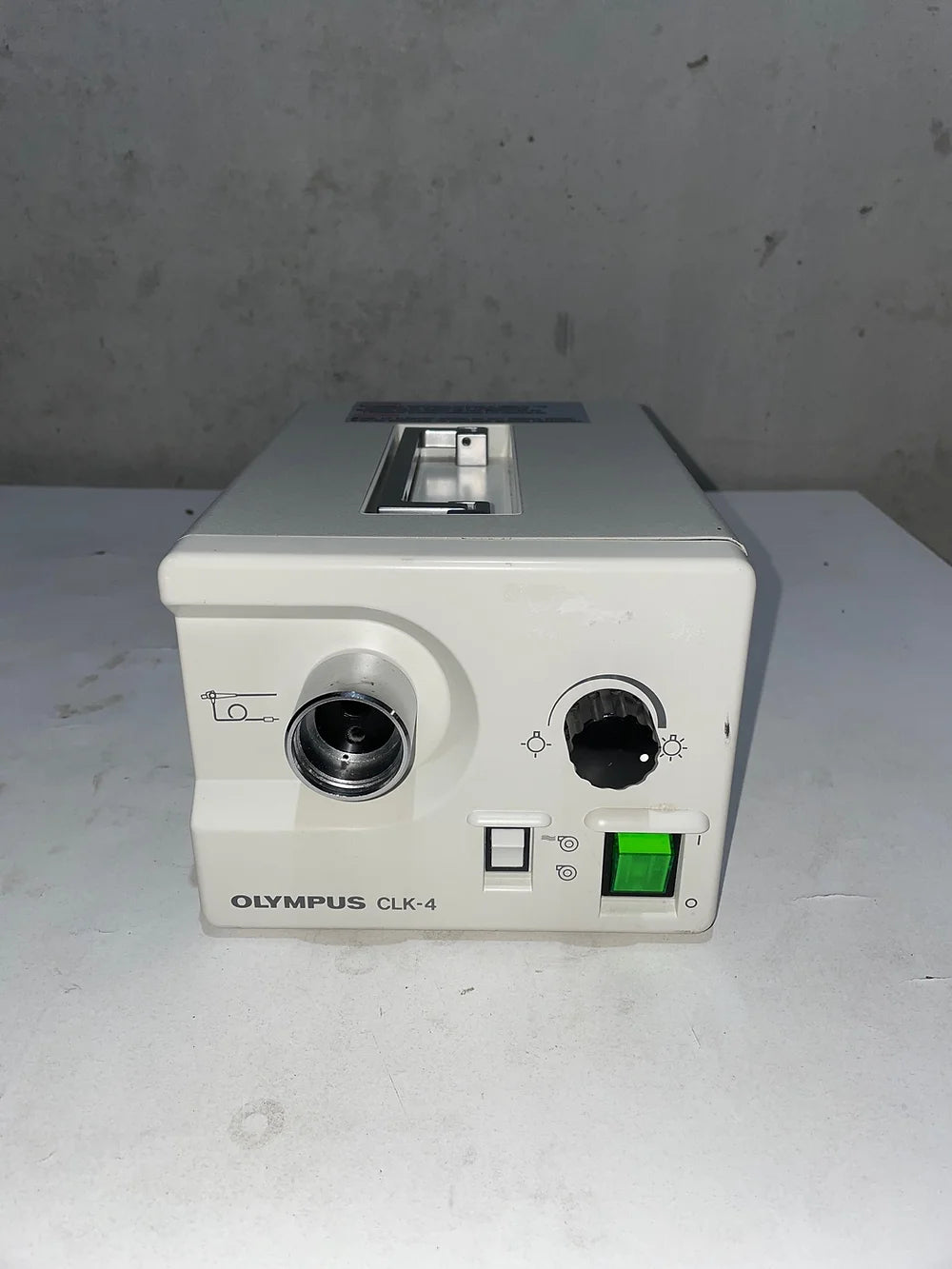 Olympus CLK-4 Source Lumineuse pour endoscopie avec intensité réglable