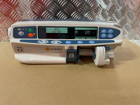 CareFusion-Alaris-CC-pompe-a-perfusion-medicale-avec-interface-utilisateur.jpg