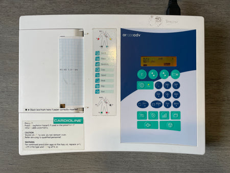 Cardioline-AR1200-ADV-appareil-ECG-portable-avec-ecran-LCD.jpg